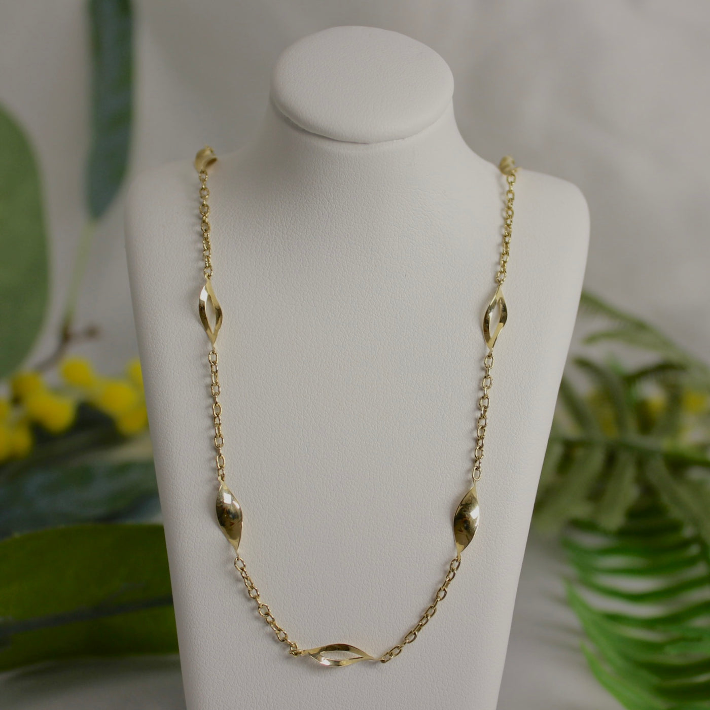 9ct Yellow Gold Twisted Leaf Cable Necklace