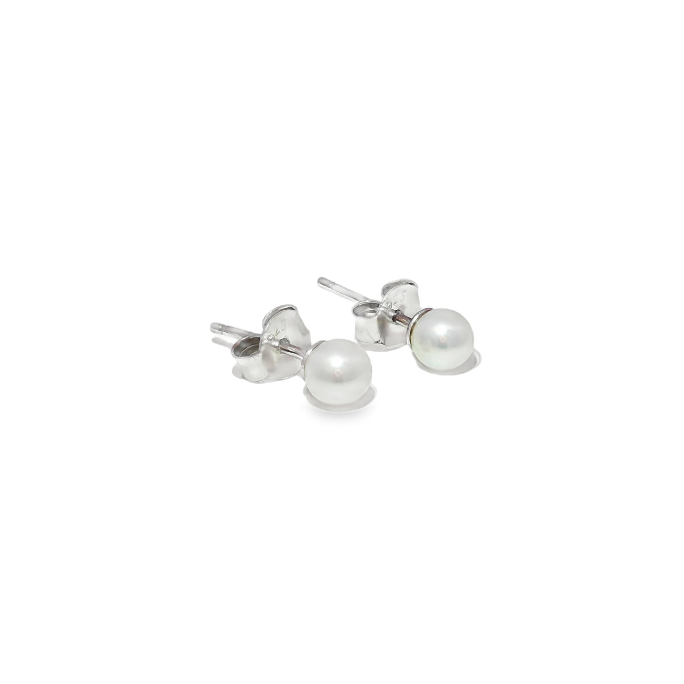 Round Freshwater Pearl Studs