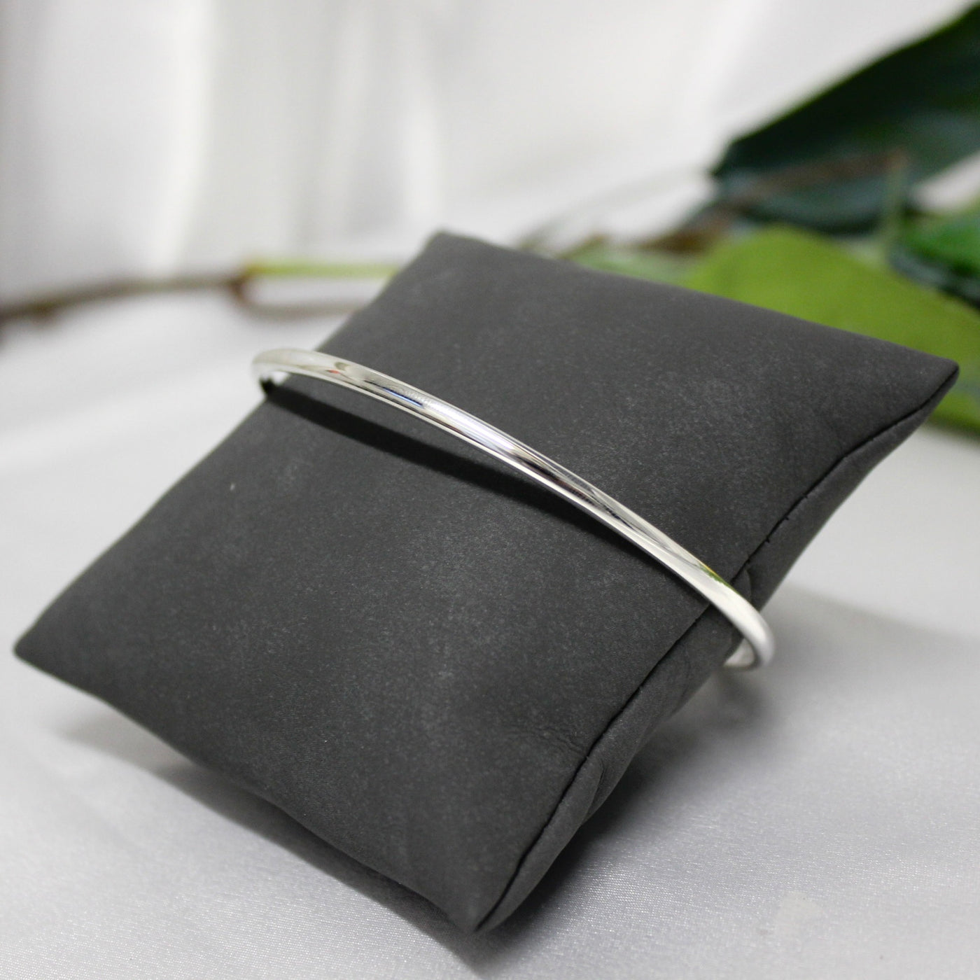 Sterling Silver 3mm Solid H/R Bangle